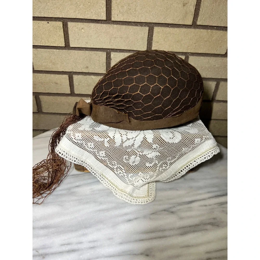 Vintage Neumann Endler Fairfield Brown Wool Felt Pillbox Hat Veil Feathers Bow